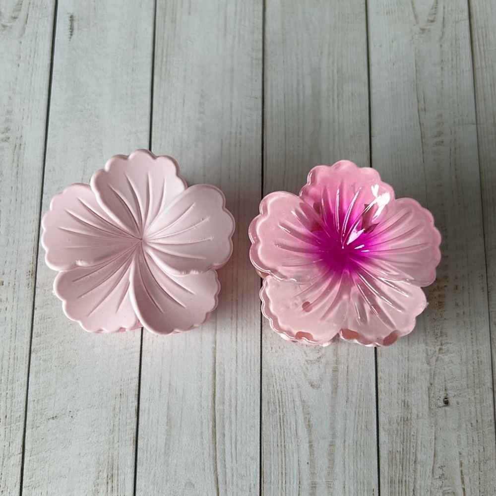 piper•k Pink Hibiscus Mini Hair Clips (Set of 2) NWOT